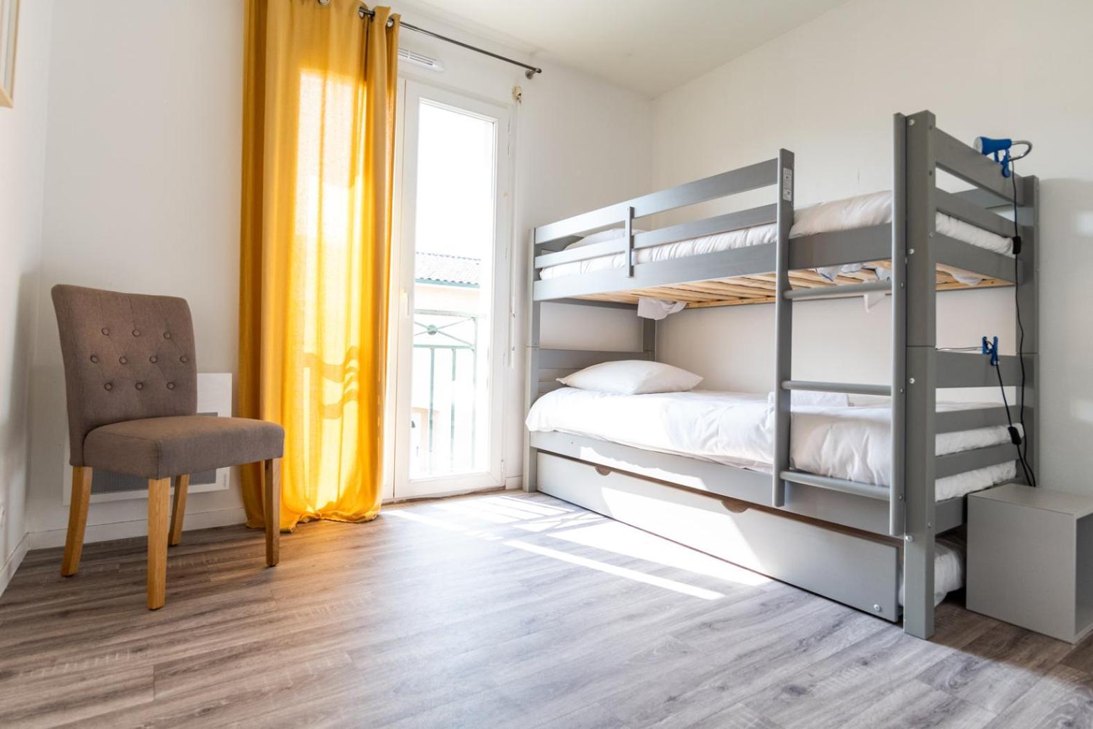 Maison De Larros, Au Calme Idealement Placee Гужан-Местрас Екстериор снимка